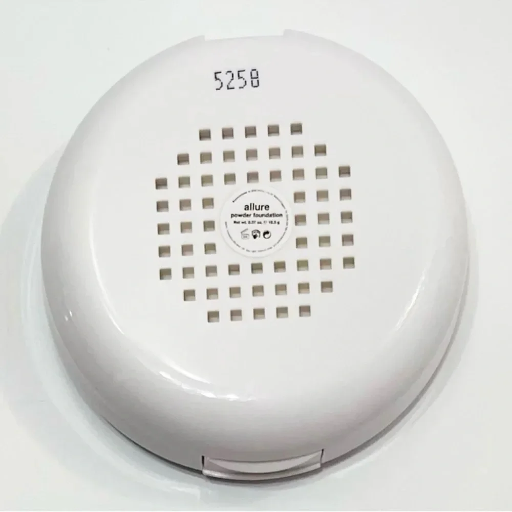 TIGI Cosmetics Allure Powder Foundation